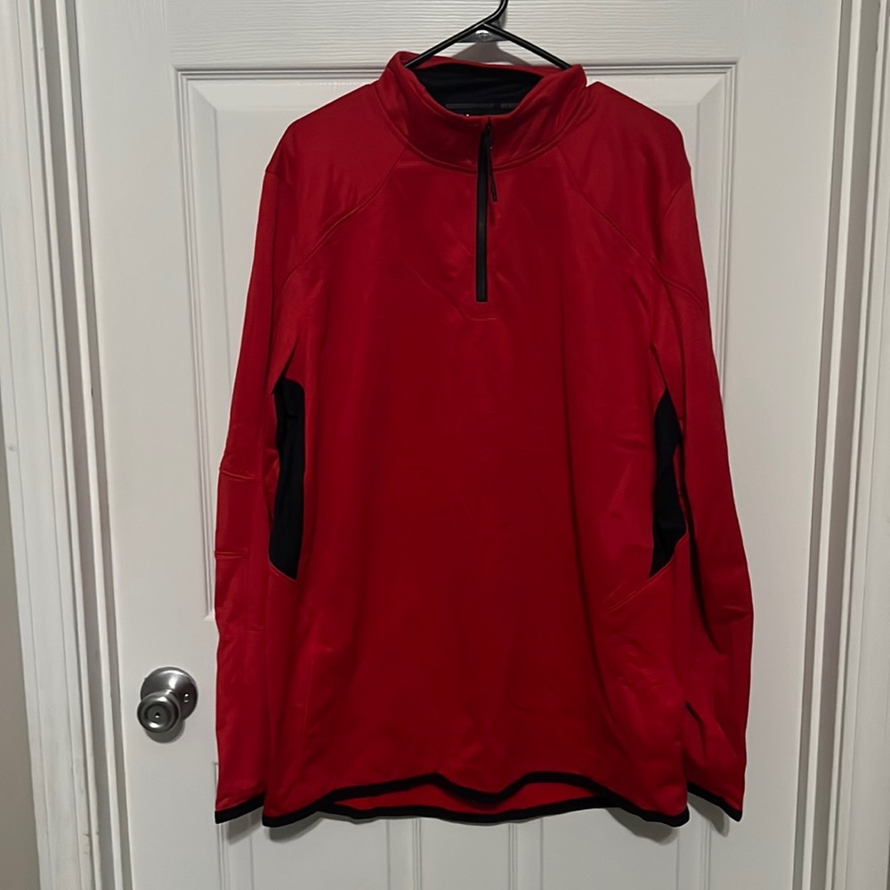 NWT Red and black men’s Underarmour 1/4 zip sweatshirt, size XL